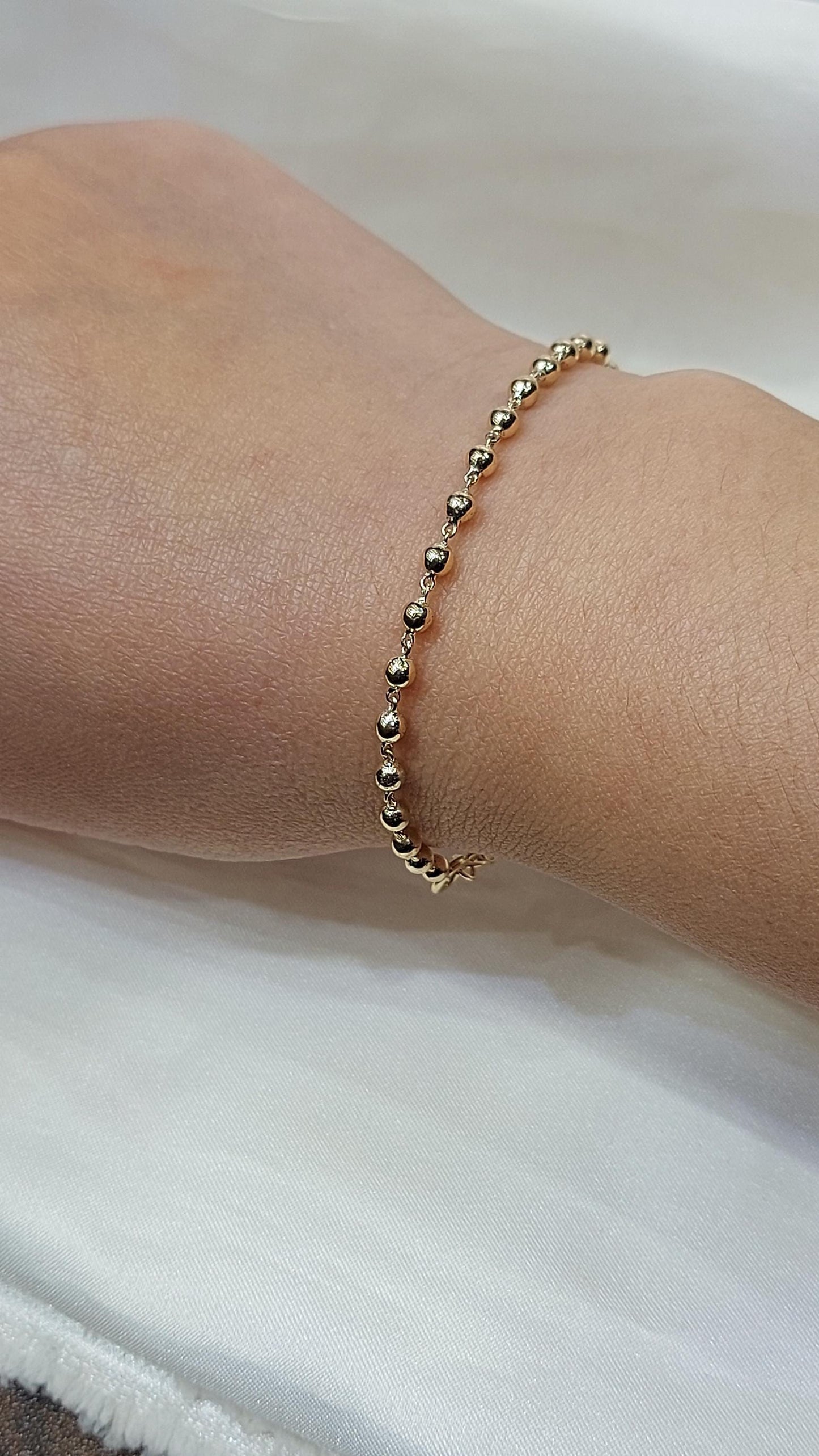 Perlenarmband 3MM 14k Gold, Perlenarmband-Set, Goldkette mit Perlen zum Layern, auffälliges Goldarmband, Kugelarmband mit Kette Moissanite engagement ring in Gold or Platinum — custom handcrafted by Forever For Love
