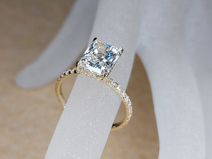 3.5 Ct IGI Certified Radiant Lab Diamond Solitaire Engagement Ring