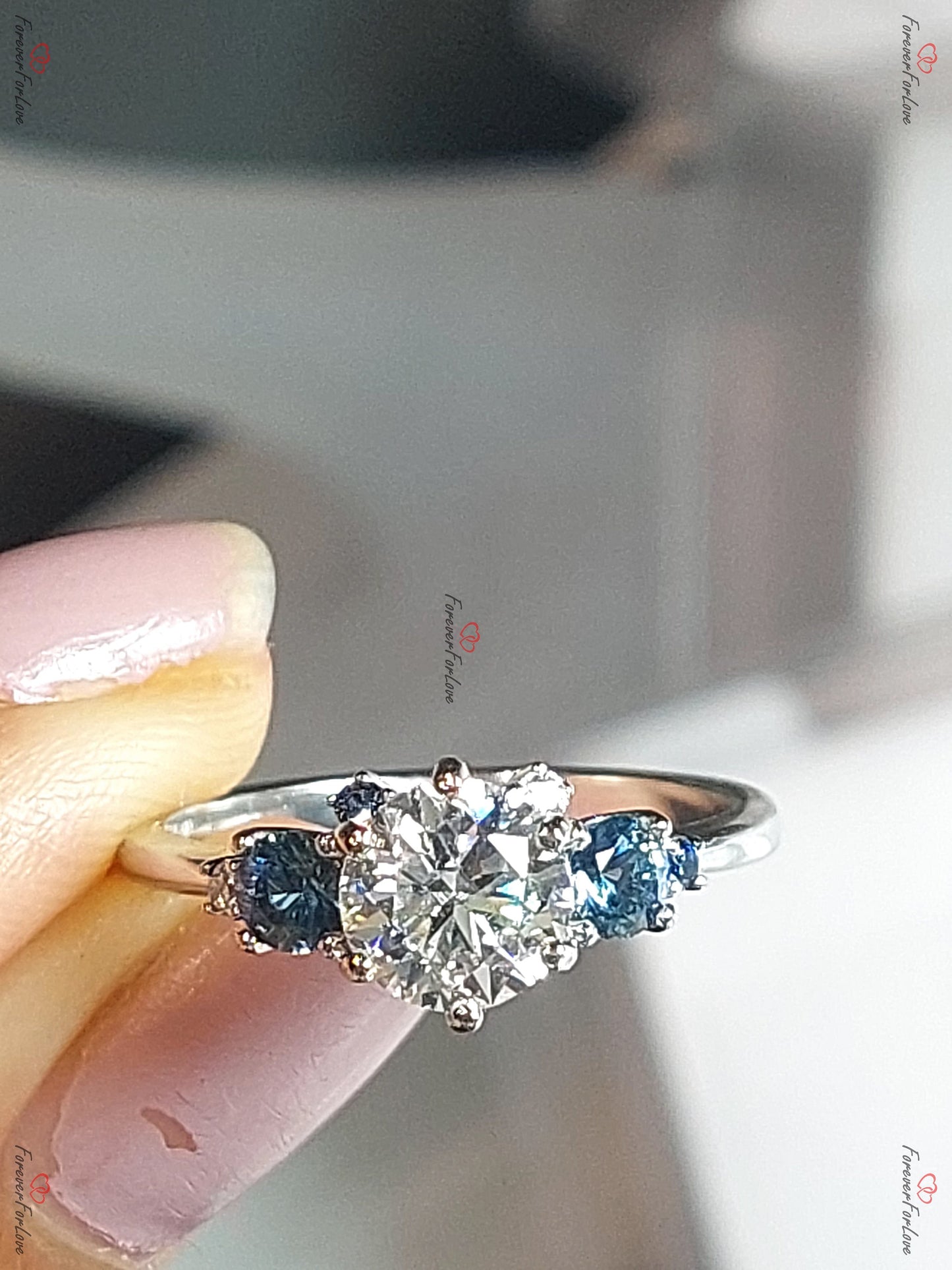 Bague de fiançailles en saphir rond 1 carat et diamants en grappe Round cut Moissanite engagement ring in Gold or Platinum — custom handcrafted by Forever For Love