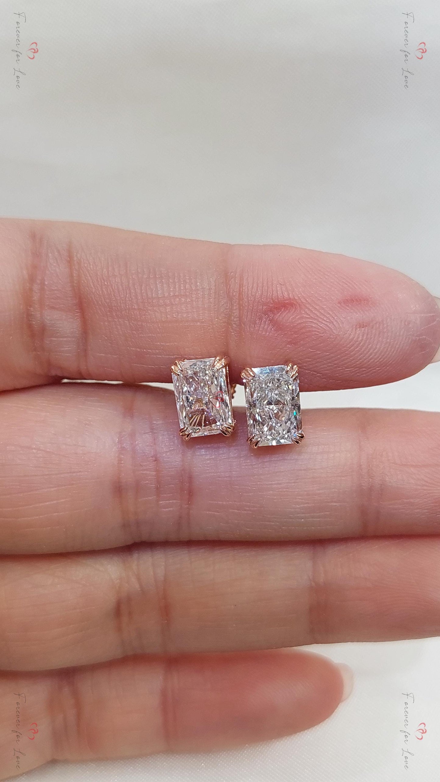 Puces d'oreilles taille Radiant / Puces d'oreilles taille Radiant en or rose 14 carats / Puces d'oreilles taille Radiant de 1 carat au total / Cadeau pour elle Moissanite engagement ring in Gold or Platinum — custom handcrafted by Forever For Love
