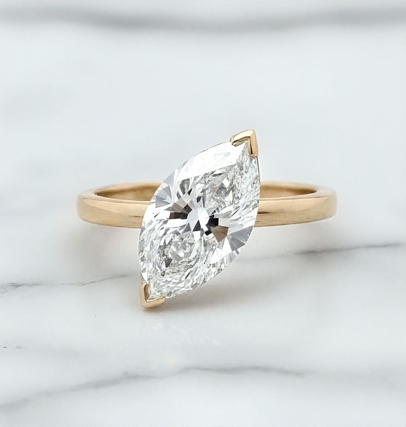 4ct E, VVS2, IGI-zertifizierter Marquise Ring, einzigartiges Design, Marquise-Diamant-Verlobungsring, Labordiamant, Jahrestagsring, perfektes Geschenk. Marquise cut Moissanite engagement ring in 935 Argentium Silber — custom handcrafted by Forever For Love