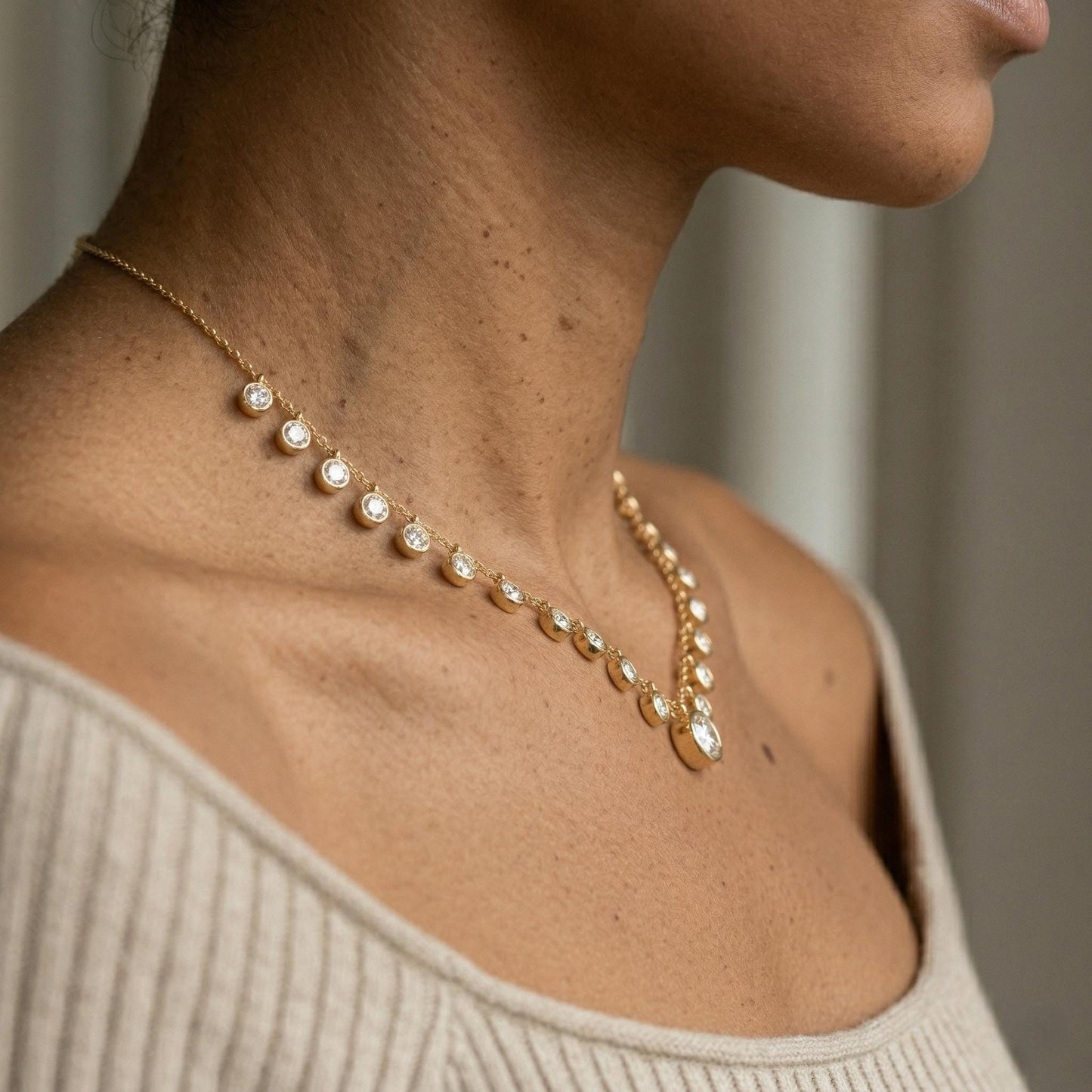 Collier en chaîne avec diamants ronds, diamants de laboratoire étincelants E/VVS2, or jaune 14 carats, collier avec diamants éthiques, bijoux de luxe, cadeau parfait pour elle Moissanite engagement ring in Gold or Platinum — custom handcrafted by Forever For Love