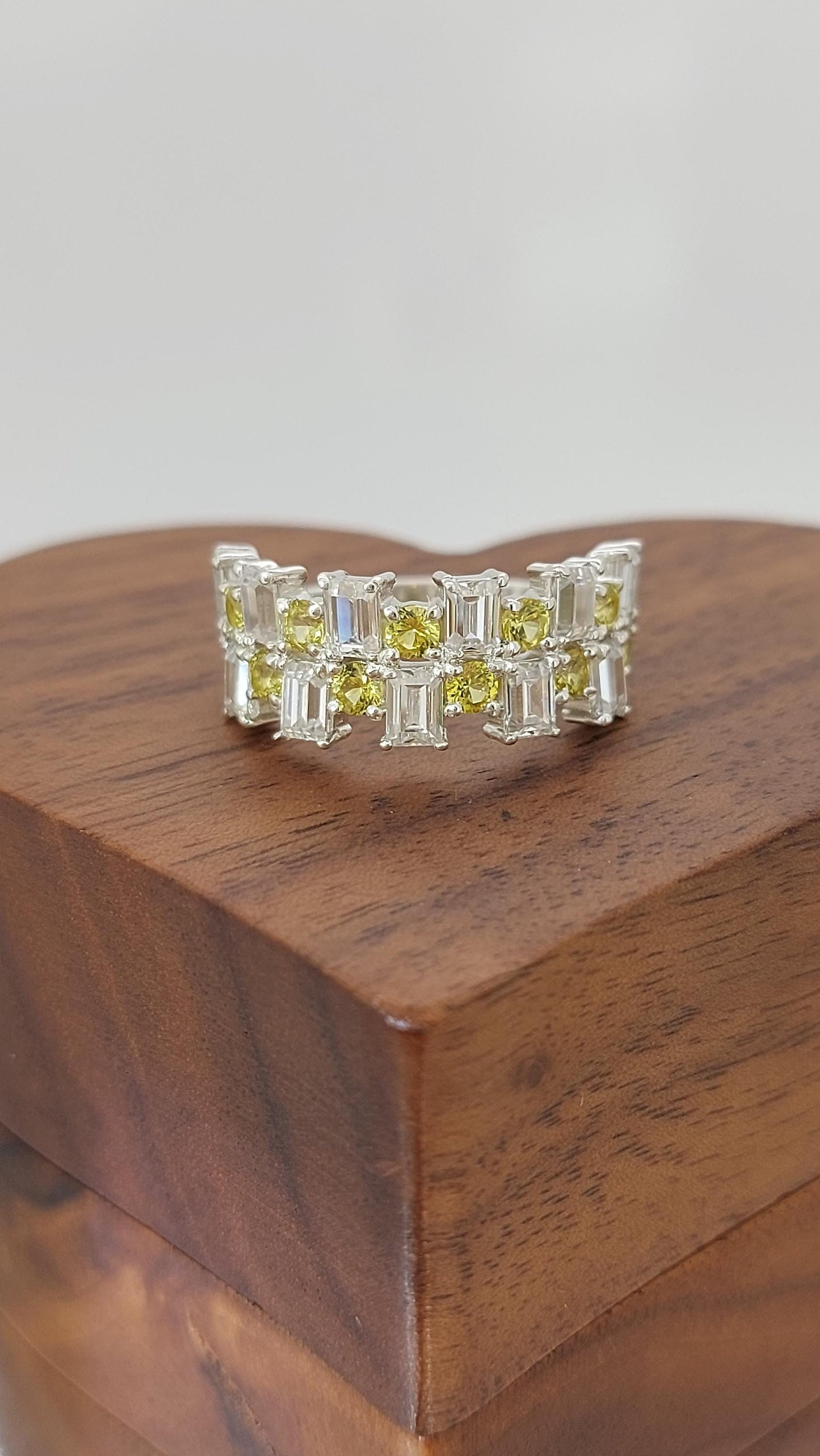 Baguette Labor-Diamant Halb-Eternity-Ring Baguette cut Moissanite engagement ring in 935 Argentium Silber — custom handcrafted by Forever For Love