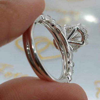 4.8 Ct IGI Certified Oval Lab Diamond Engagement Ring