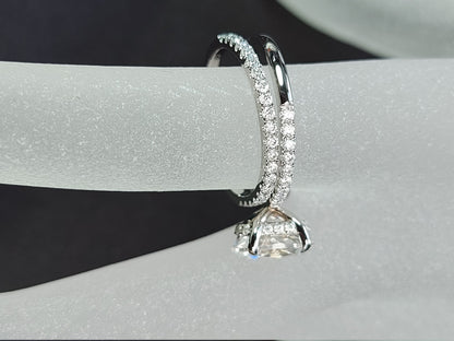 1.8 Ct Oval Moissanite Eternity Band