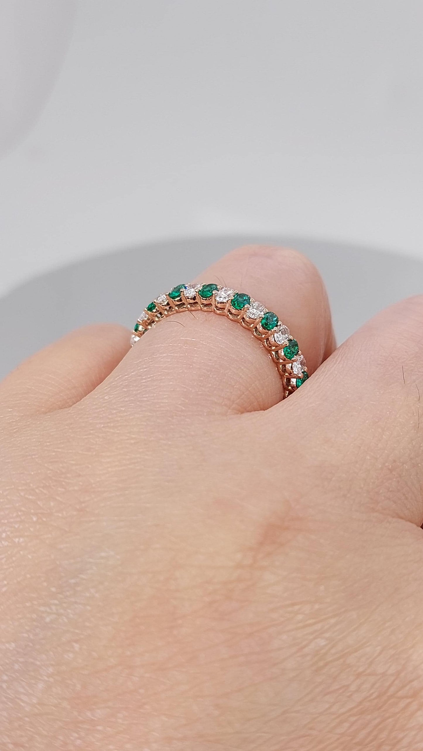 Bande de diamants ovales et émeraudes demi-éternité Oval cut Émeraude Naturelle engagement ring in Gold or Platinum — custom handcrafted by Forever For Love