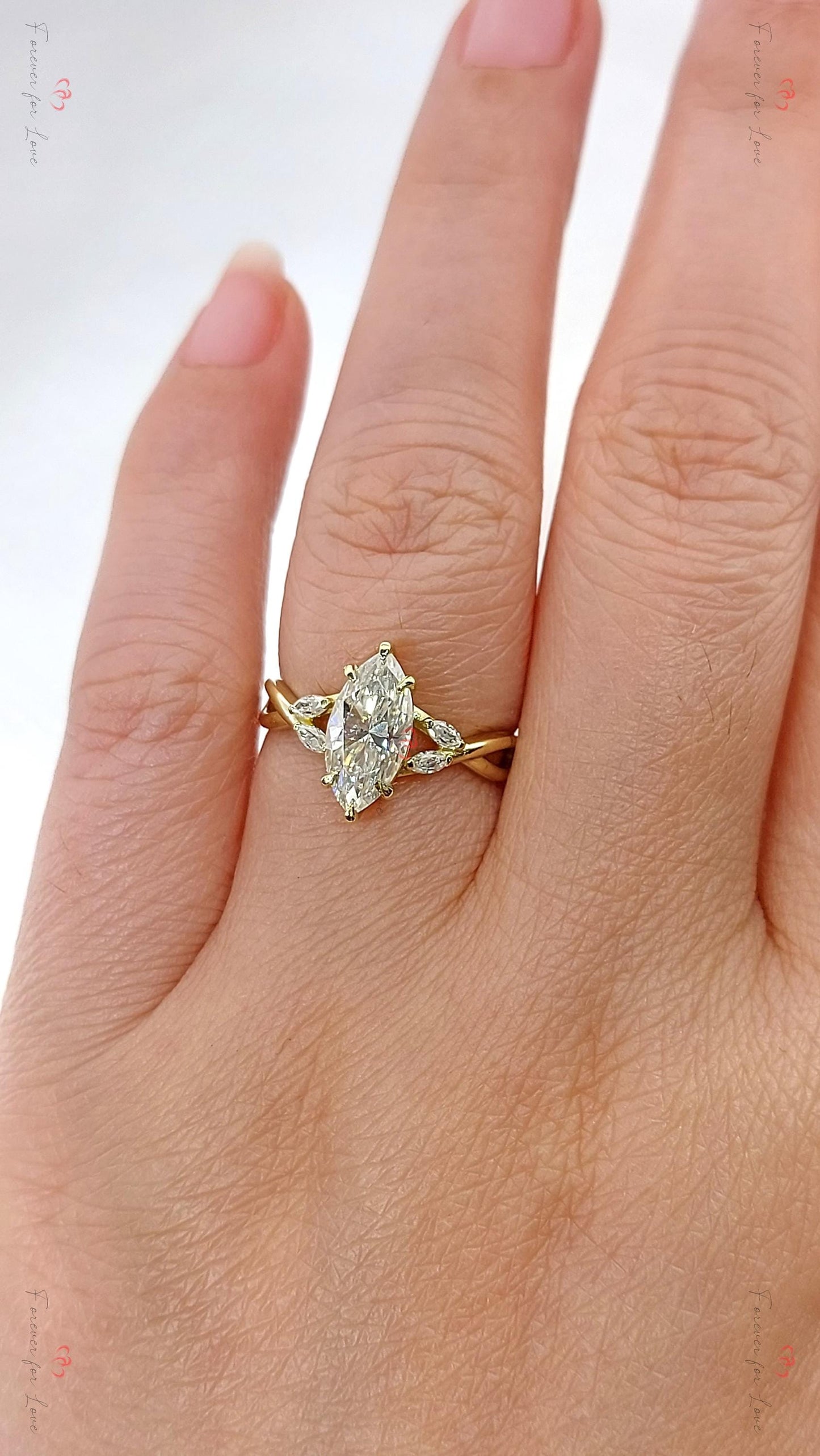 1.0 Karat E, VVS2 Reinheit IGI zertifizierter im Labor gezüchteter ovaler Diamantring, Vintage Marquise Diamantband, einzigartiger Verlobungsring Geschenk für sie Oval cut Moissanite engagement ring in 935 Argentium Silber — custom handcrafted by Forever For Love