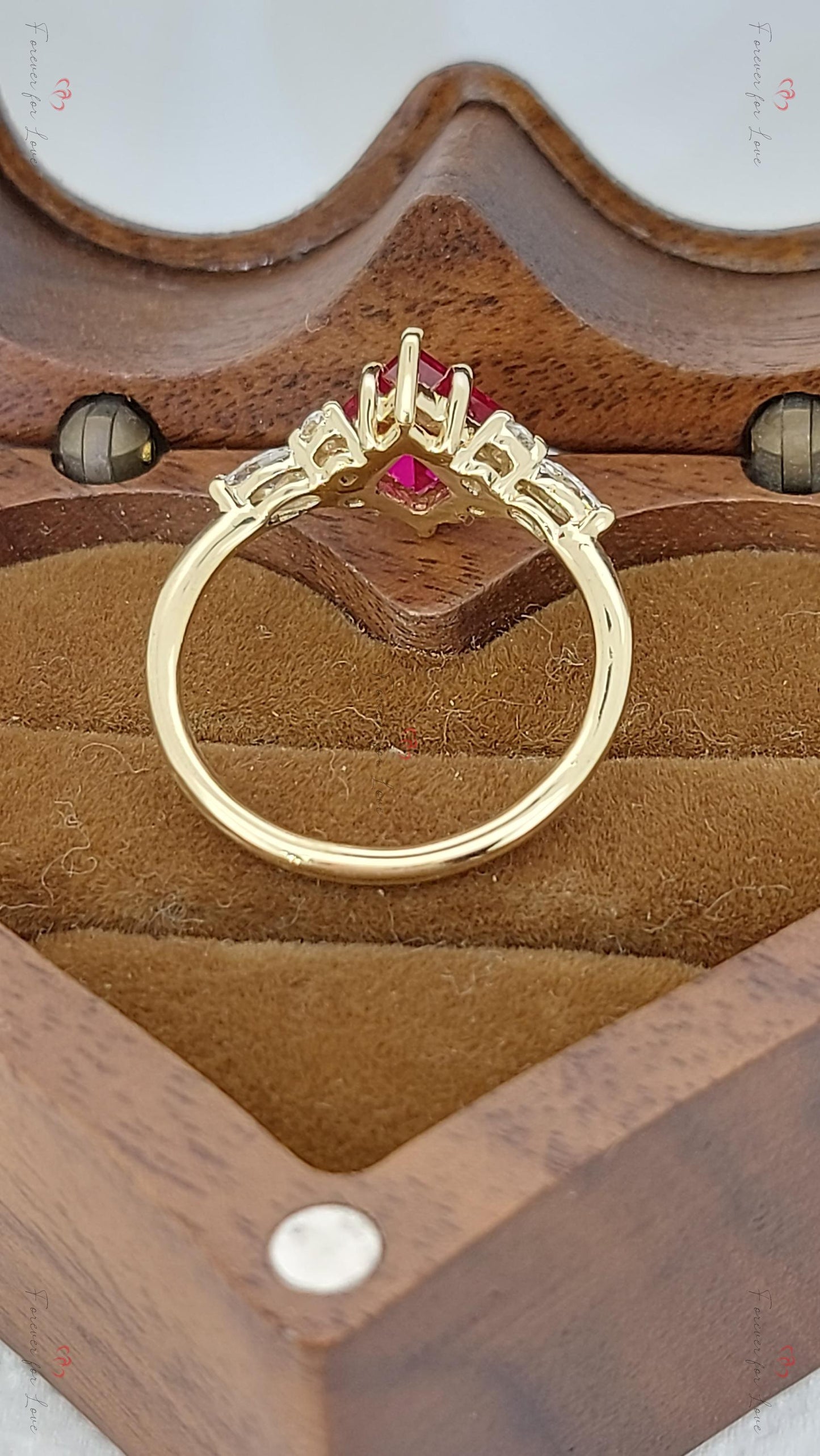 Bague de fiançailles marquise en rubis naturel de 2,5 carats Marquise cut 1Ct Rubis naturel engagement ring in Gold or Platinum — custom handcrafted by Forever For Love