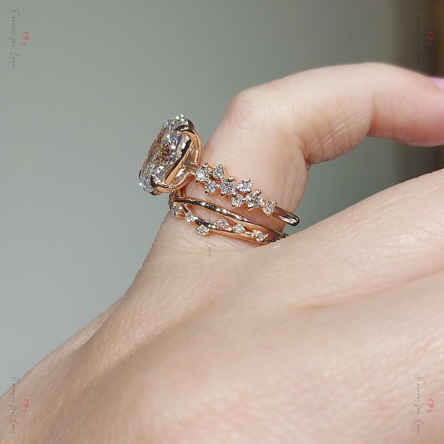 3 Karat ovaler Labor-Diamant 3/4 Ehering Oval cut Moissanite engagement ring in 935 Argentium Silber — custom handcrafted by Forever For Love