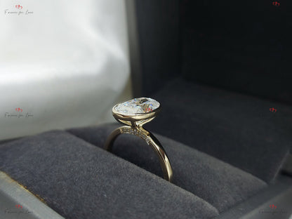 4 Ct Oval Diamond, Moissanite Solitaire Engagement Ring