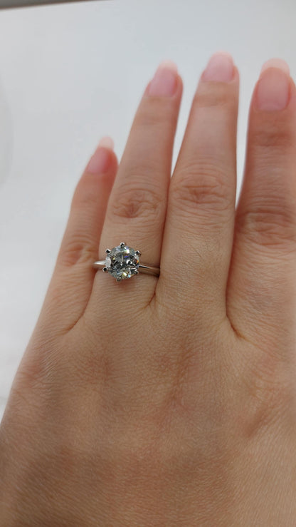 2 Ct Round Diamond Solitaire Engagement Ring