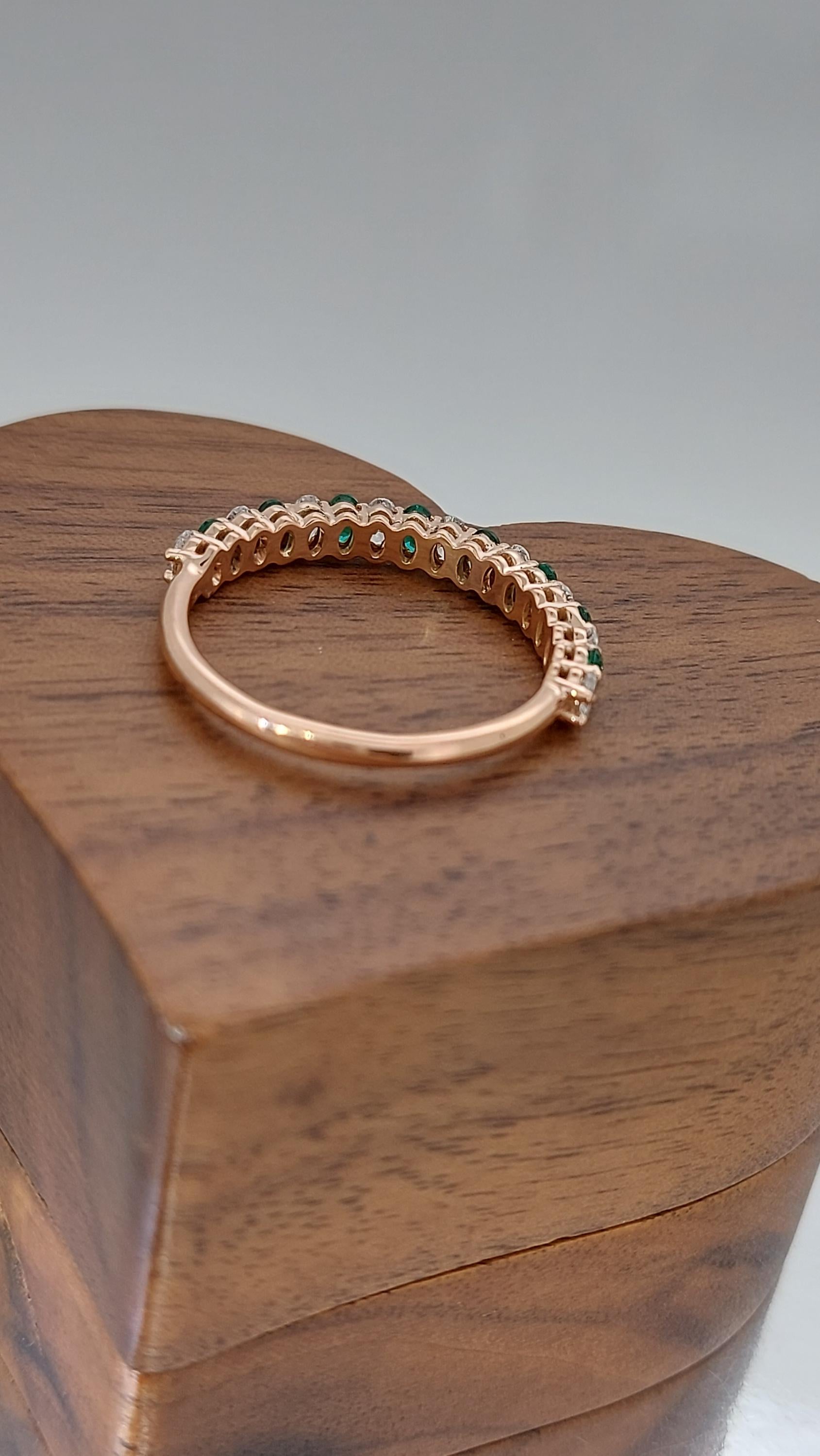 Oval Diamond, Emerald Half Eternity Band