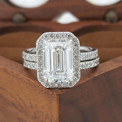 3 Ct IGI Certified Emerald Diamond, Emerald Halo Ring