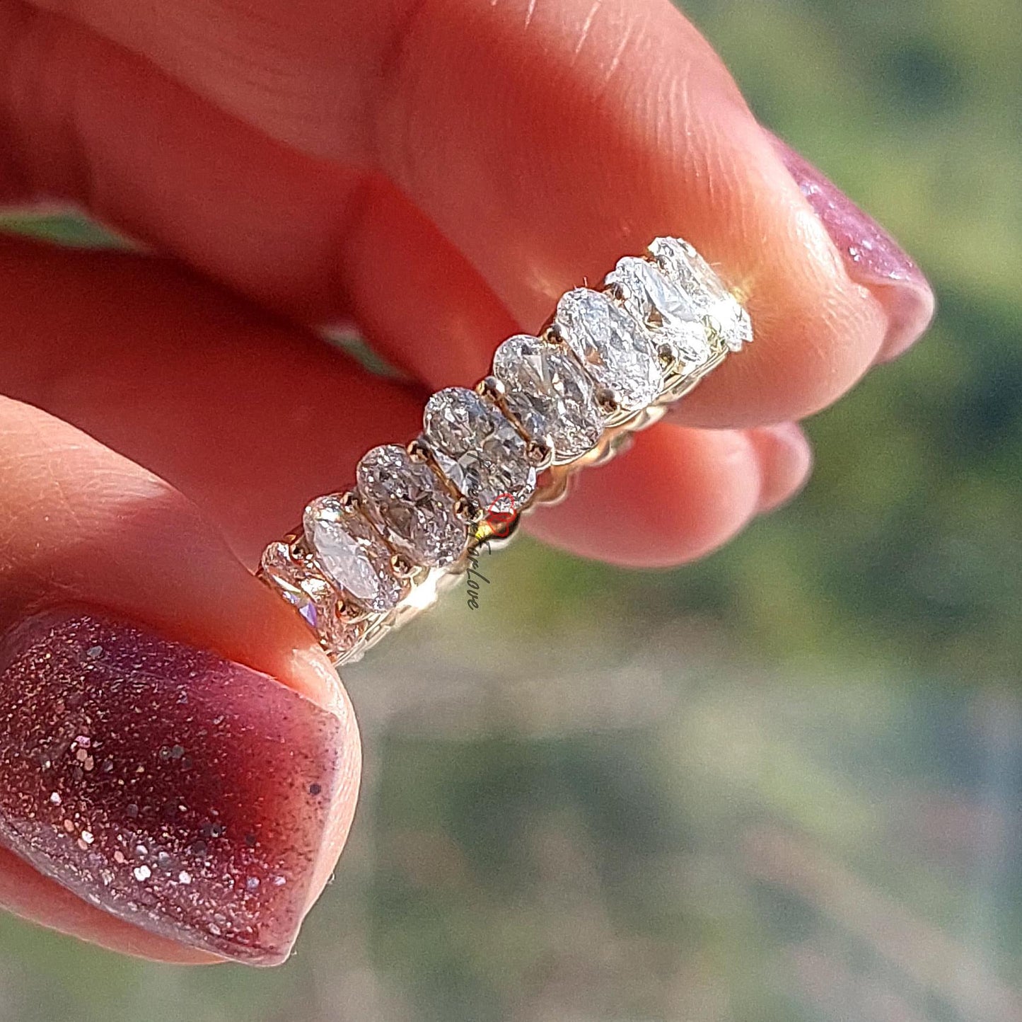 Bague d'éternité complète en diamant de laboratoire ovale de 0,18 carat Oval cut Moissanite taille brillant engagement ring in Gold or Platinum — custom handcrafted by Forever For Love