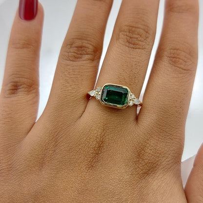 Marquise Diamond, Emerald Band