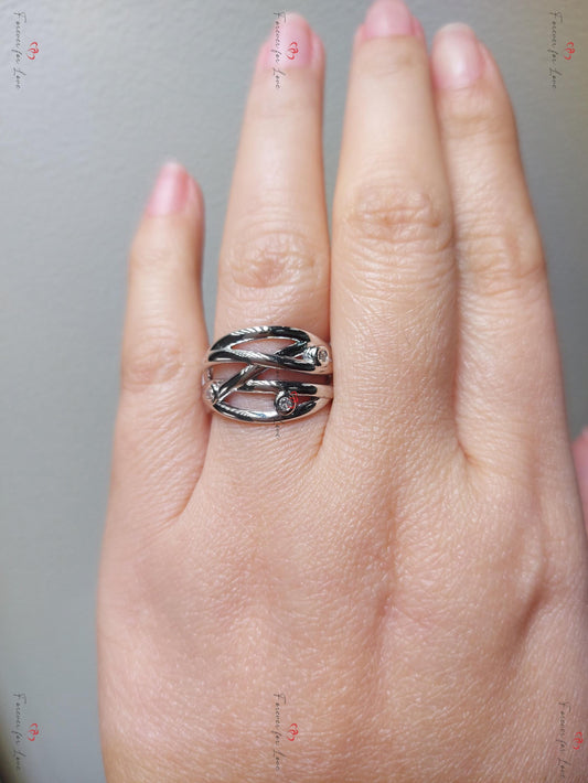 Vintage Natural Round Diamond Wedding Band in Solid Gold/ Platinum Ring, Wedding Anniversary Ring, Promise Ring, Vine leaf Ring.