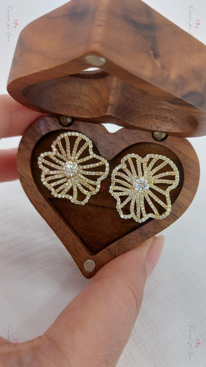Ohrstecker aus 14 Karat Roségold mit Spinnen und Diamanten: Von der Natur inspirierter Schmuck
