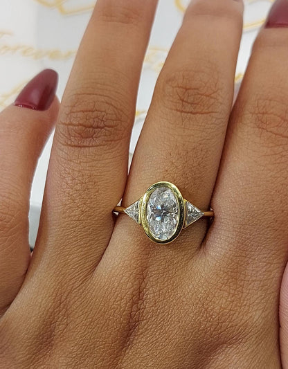 4 Ct Oval Diamond, Moissanite Solitaire Engagement Ring