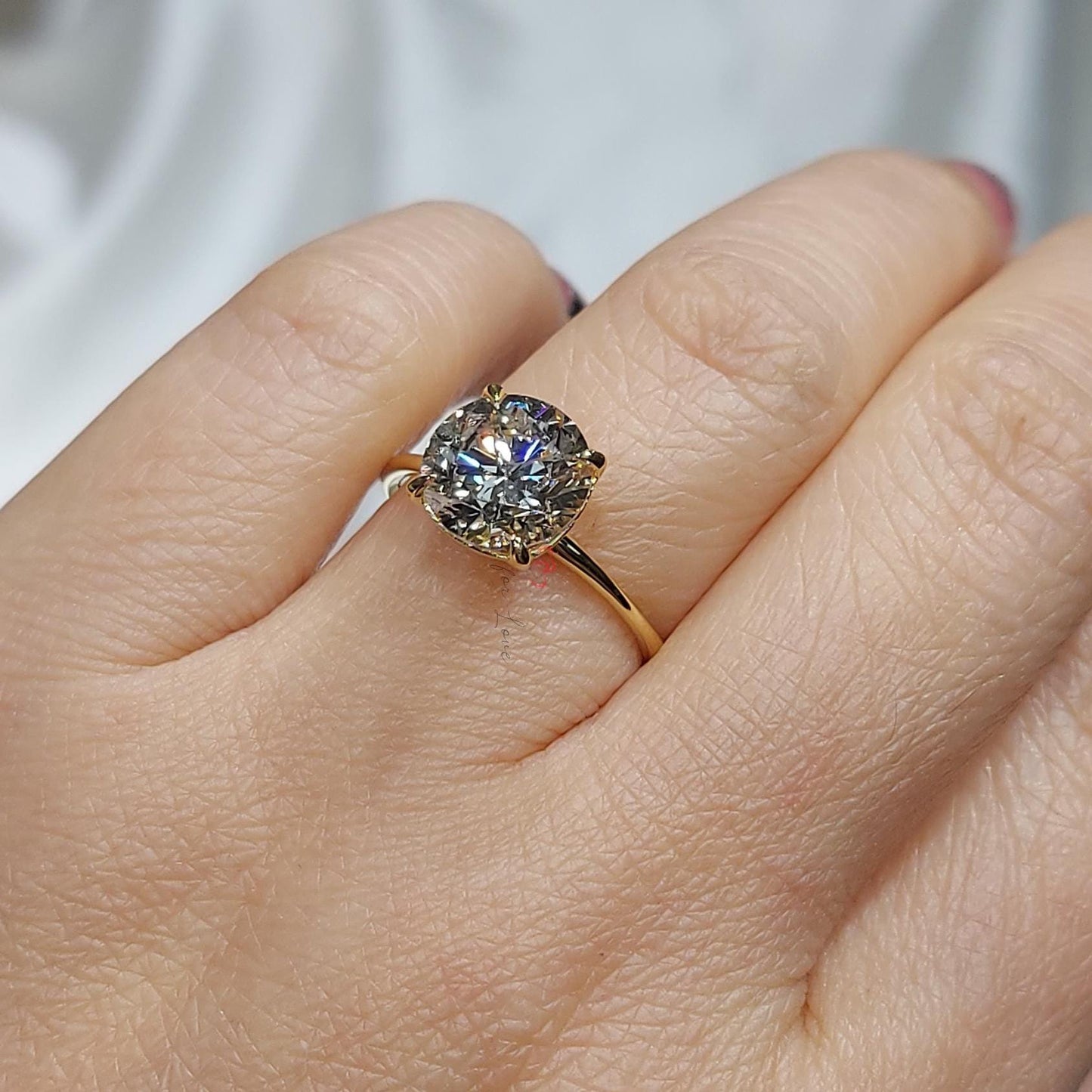 3 Karat D VVS2 Runder Labor-Diamant Premium Solitärring Round cut Moissanite engagement ring in 935 Argentium Silber — custom handcrafted by Forever For Love