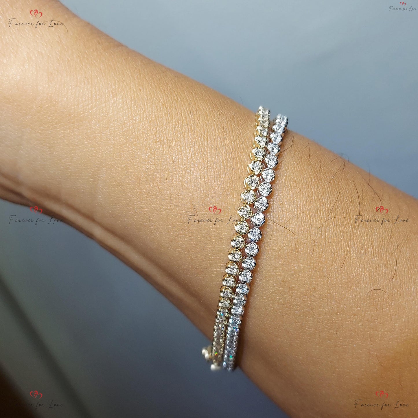 Diamant Tennisarmband 14K Weißgold rundes Tennisarmband, im Labor gezüchtetes Armband, wunderschönes Weißes Diamantarmband, 1.5mm rundes Armband. Moissanite engagement ring in Gold or Platinum — custom handcrafted by Forever For Love