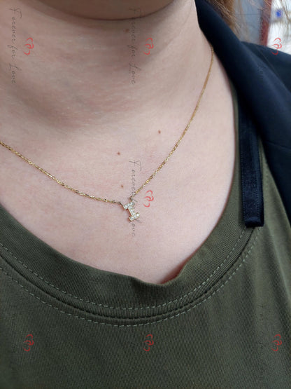 Initial-Halskette, 14 Karat Gelbgold, zierlicher minimalistischer Diamant-Anhänger, Damen-Halskette mit echten Diamantbuchstaben, Geburtstagsgeschenk für sie.
