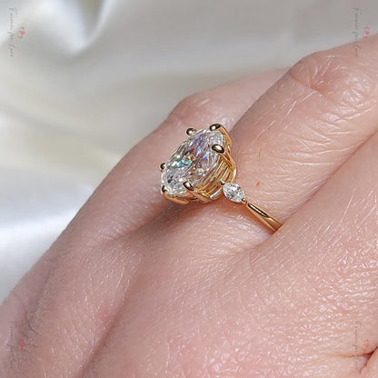 Oval Diamond, Moissanite Engagement Ring