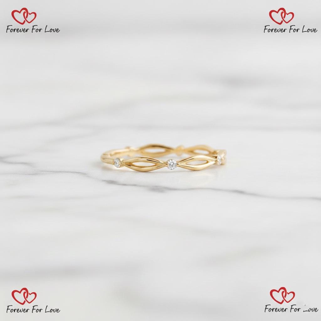 Collide Ehering Einzigartiger Diamant Stapelring Damen Massiver Gelb Rosé Weißgold Ring Zierlicher Jubiläumsring Geschenk Round cut Moissanite engagement ring in 935er Argentium Silber — custom handcrafted by Forever For Love