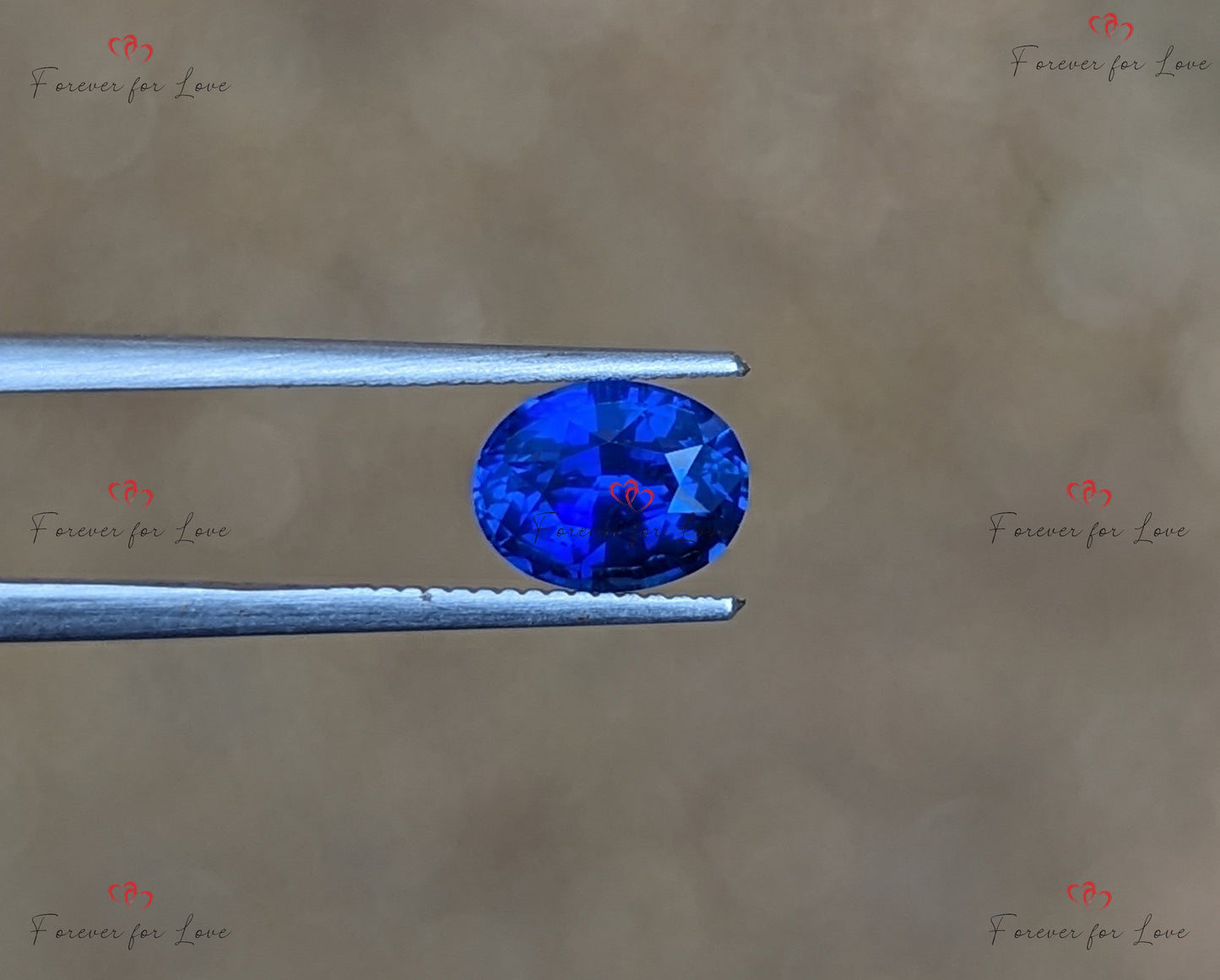 Königsblauer Saphir 1,14 Karat, natürlicher, ovaler Edelstein aus Ceylon, leuchtend blauer Stein, individuelles Schmuckgeschenk für Sie Moissanite engagement ring in Gold or Platinum — custom handcrafted by Forever For Love