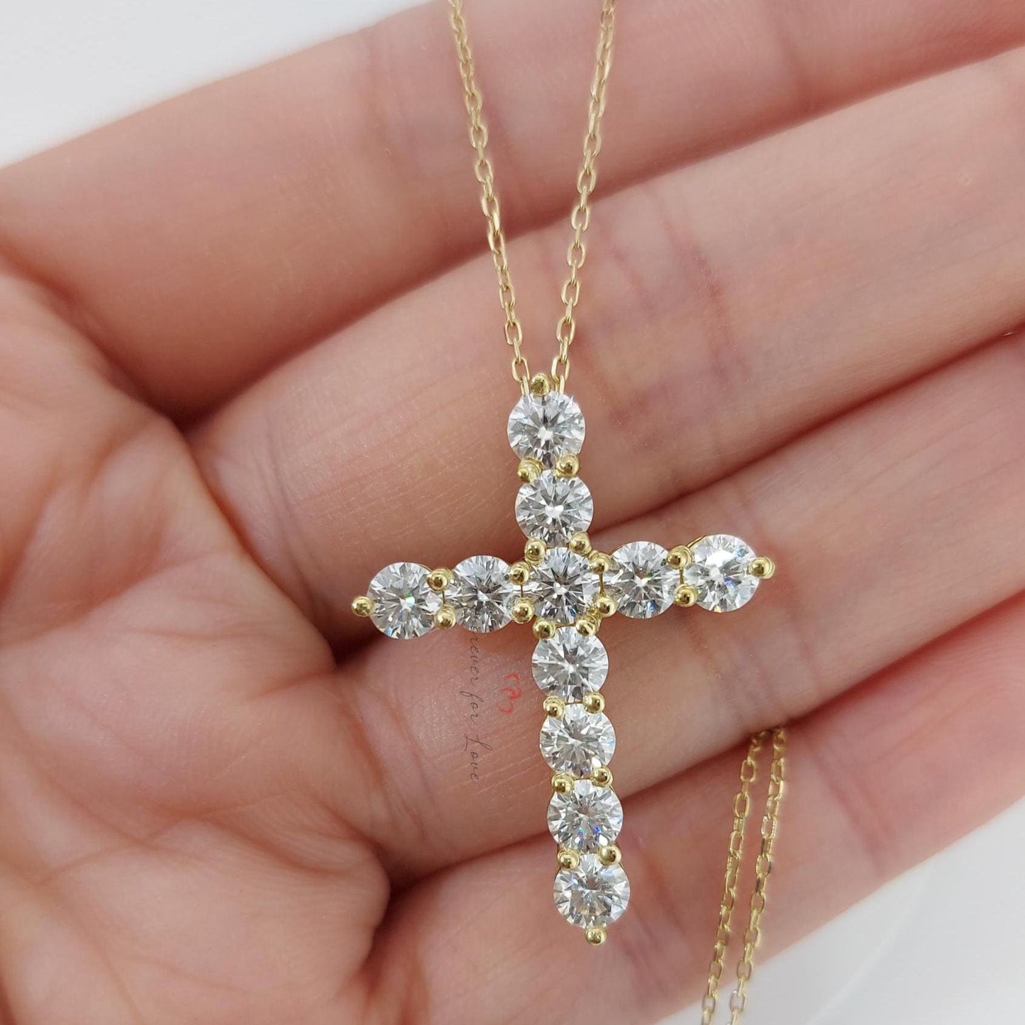 14k massive Gold Diamant Kreuz Halskette für Damen, Diamant Kreuz Anhänger, religiöser Schmuck, christlicher Glaubensanhänger, Kreuz Geschenk für Damen Moissanite engagement ring in Gold or Platinum — custom handcrafted by Forever For Love