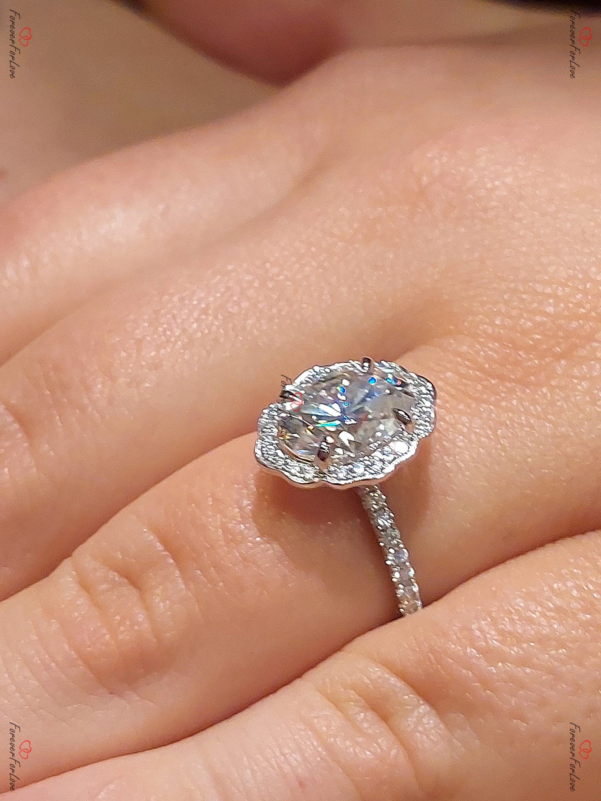2 Ct Oval Moissanite Halo Engagement Ring