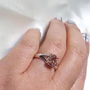 Verlobungsring mit ovalem rosa Labordiamanten Oval cut Moissanite engagement ring in 935 Argentium Silber — custom handcrafted by Forever For Love