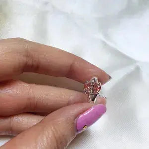 Verlobungsring mit ovalem rosa Labordiamanten Oval cut Moissanite engagement ring in 935 Argentium Silber — custom handcrafted by Forever For Love