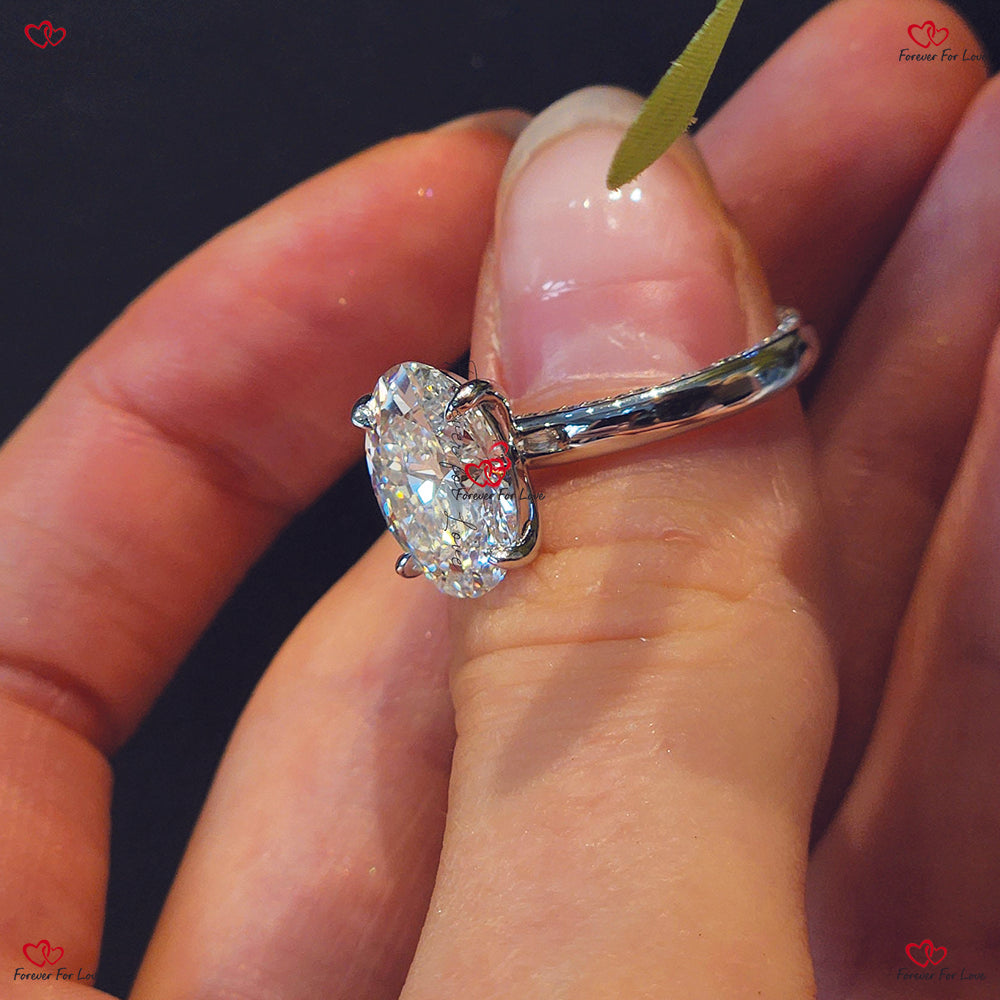 Unique Diamond Oval Cut Engagement Ring