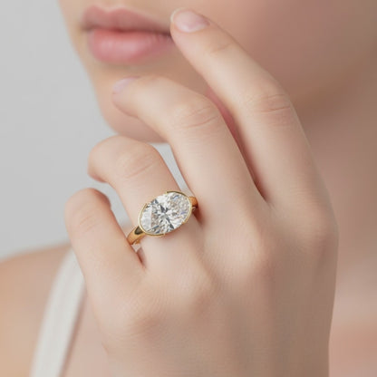 Bague de fiançailles en moissanite ovale à glace pilée | Halo caché |/ Or blanc | Style Haley Bieber