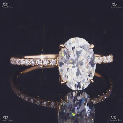 Bague de fiançailles Forever One en or massif avec moissanite taille ovale allongée