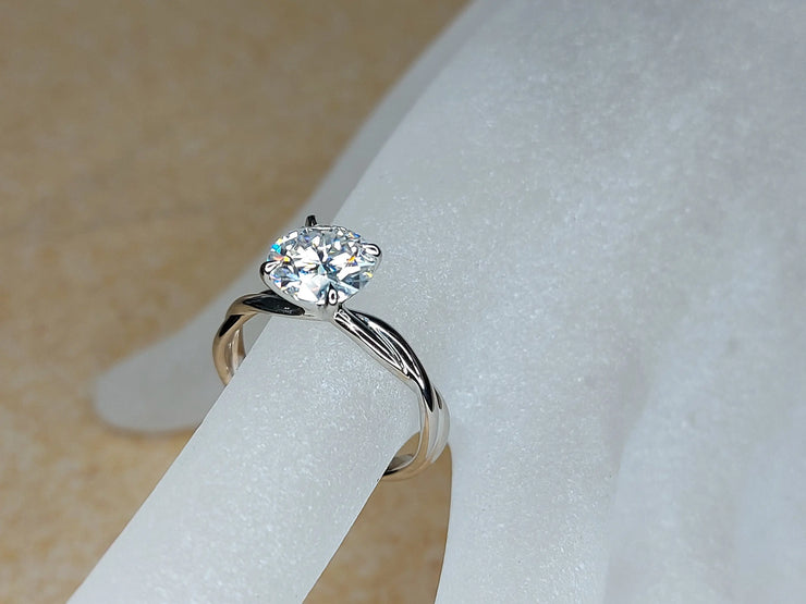 Round brilliant cut natural 2025 diamond