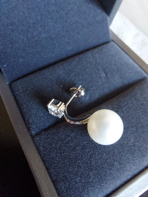 18ct gold,diamond & south sea pearl earrings, large pearl and diamond earrings, south sea pearl and diamond earrings