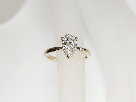 Lab grown Pear Cut 18k yellow gold diamond ring 1.25 Ct Modern Diamond Ring,Pear Diamond Engagement Ring.